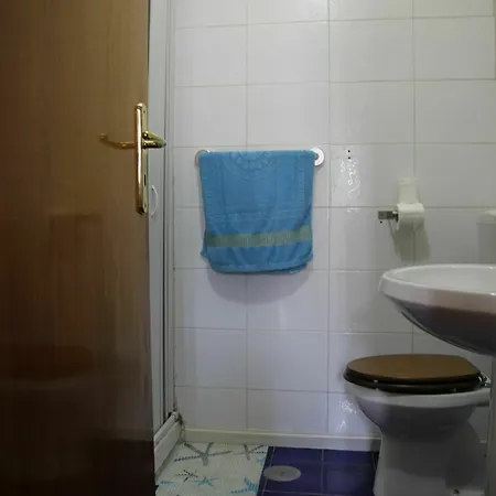 Elia Apartment *