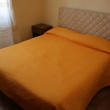 Apartment Elia *